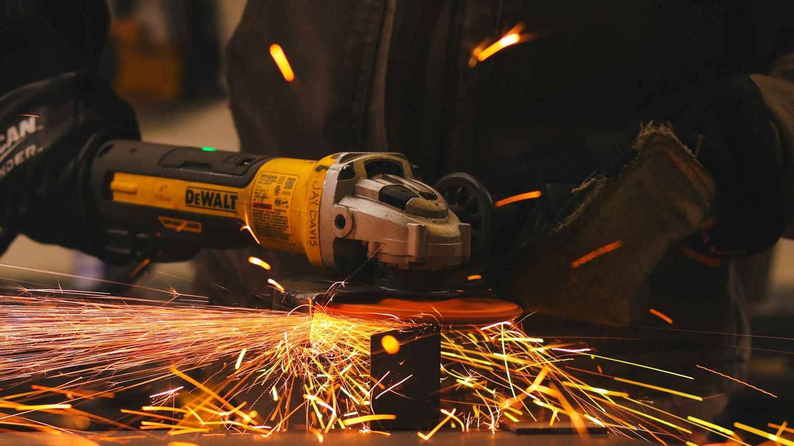 Travail du métal en atelier